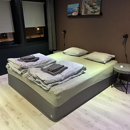 Panoramic And Mountain View - Balcony With Fireplace Included Wood Semesterbostad