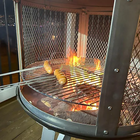 Panoramic And Mountain View - Balcony With Fireplace Included Wood Tromsø