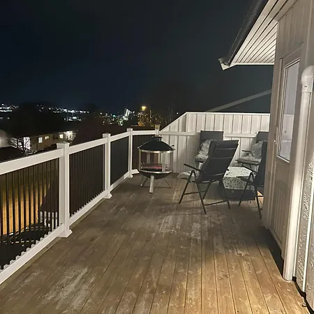 Panoramic And Mountain View - Balcony With Fireplace Included Wood * Tromsø