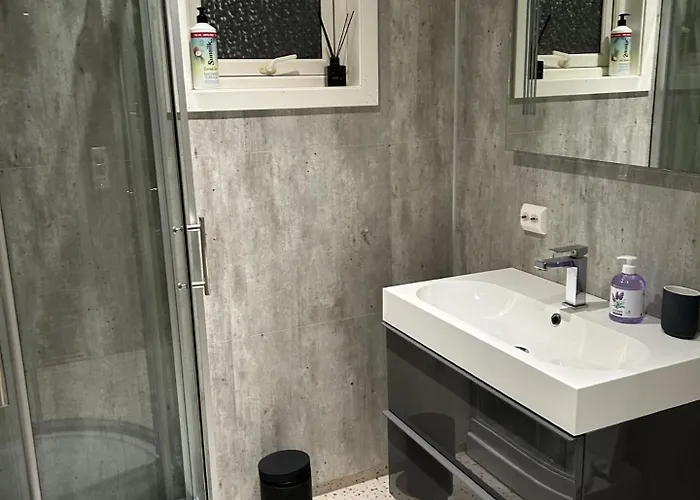 Panoramic And Mountain View - Balcony With Fireplace Included Wood Tromsø