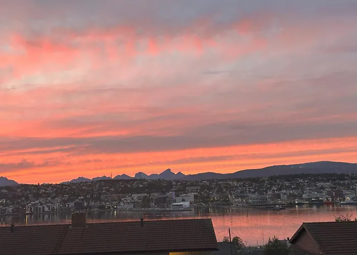 Panoramic And Mountain View - Balcony With Fireplace Included Wood Feriehus *